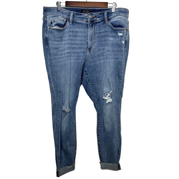Judy Blue Jeans Skinny Fit Women's 18W Blue Distressed Casual Denim - Picture 1 of 11
